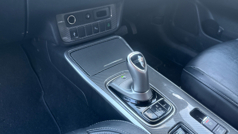 Mitsubishi Outlander 2.4 PHEV Dynamic Safety 5dr Auto Estate